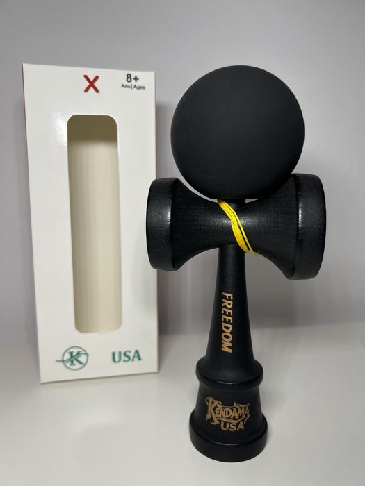 Kendama USA Forever - Bila cu Rubber Grip (All Black Edition)