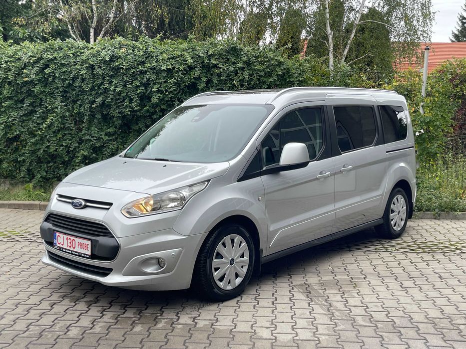 Ford Tourneo Connect Maxi Titanium