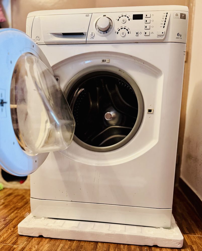 Masina de spalat Ariston ARFX125