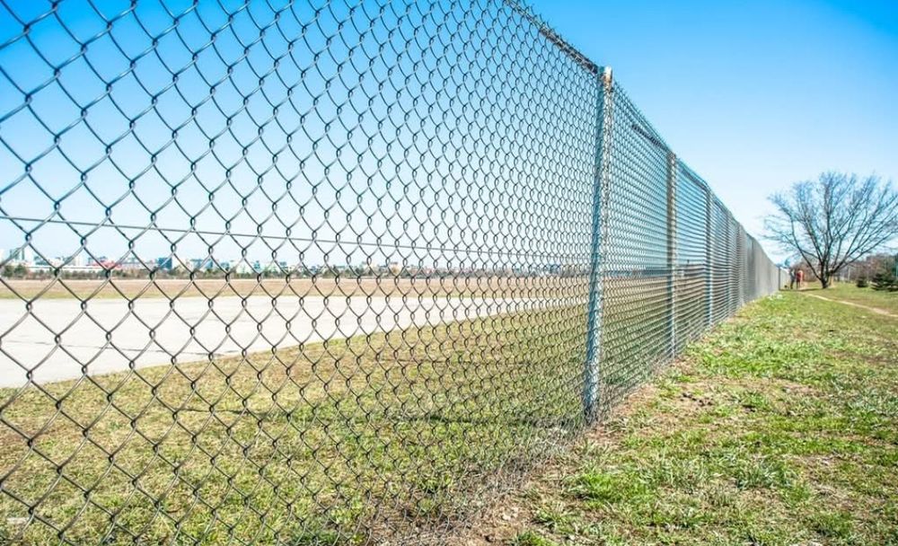 Vând gard din plasa bordurata  sau împletită