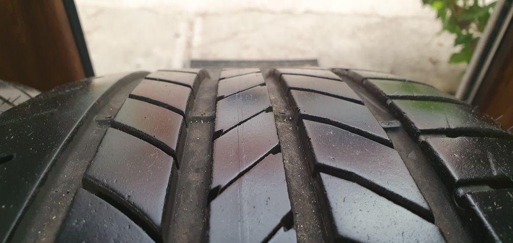 2 anvelope de vară GOODYEAR RUNFLAT 245 45 19 în stare foarte bună