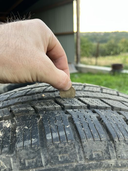 235/65R17 cauciuc iarna
