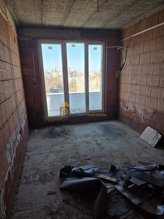 Продава се Двустаен апартамент в Пловдив, Гагарин - 72 кв.м за 1084 €/кв.м - Снимка #4