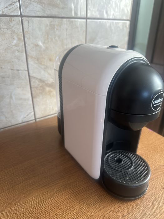 vand urgent aparat de cafea lavazza
