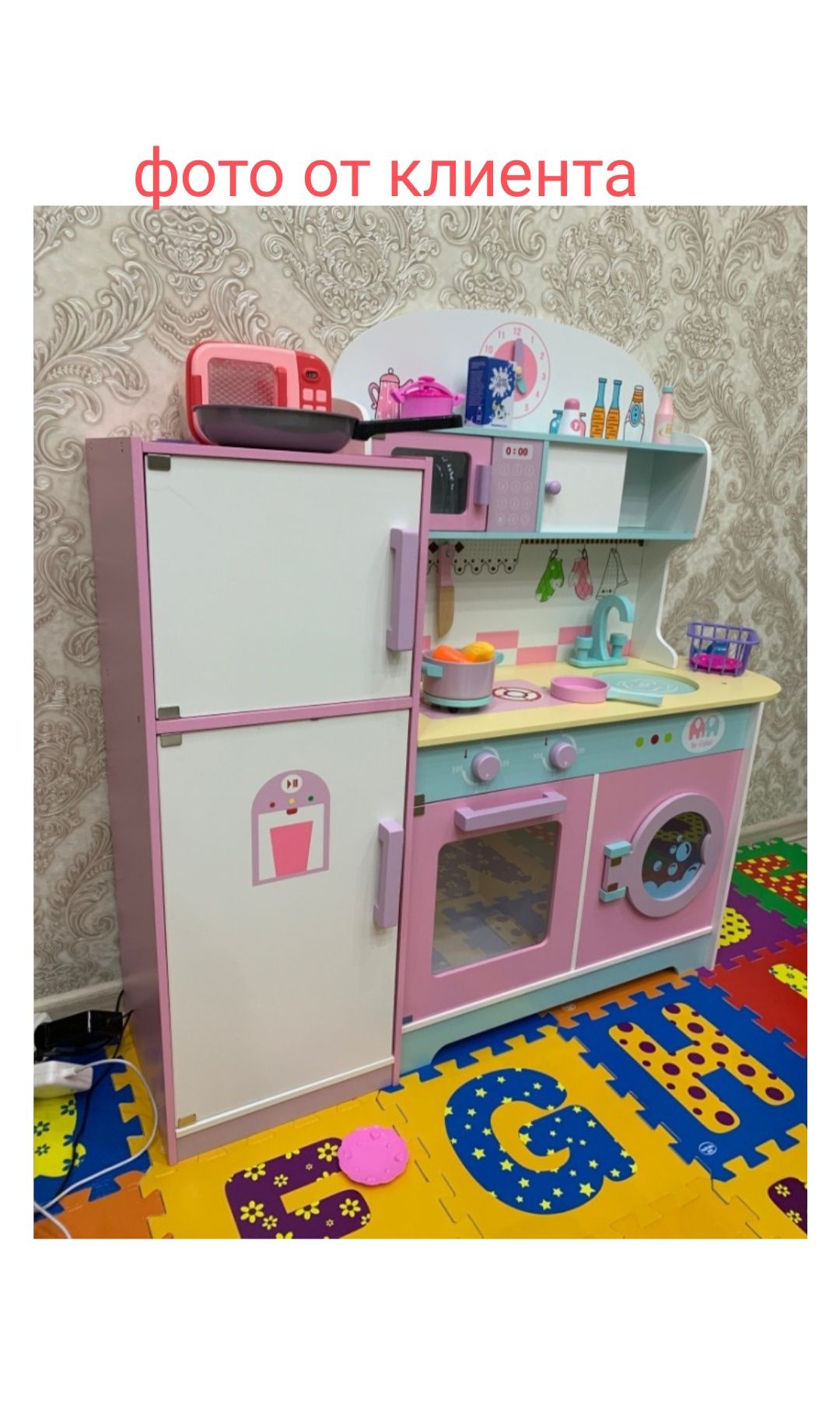Кухня детская деревянная розовая
