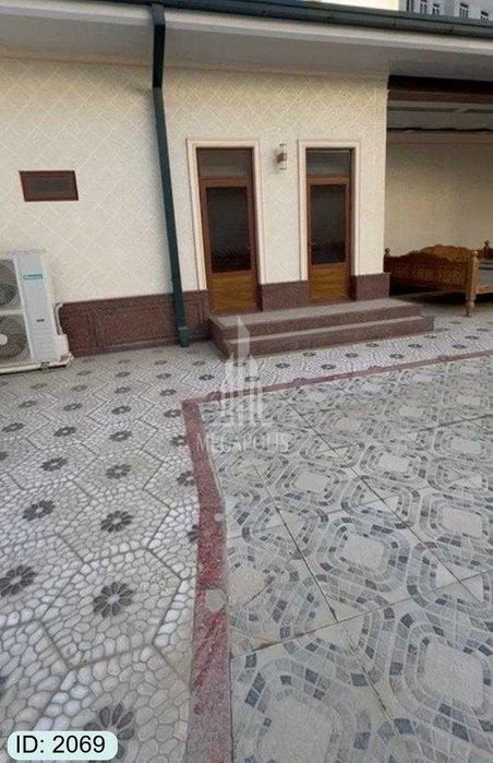 ПРОДАЁТСЯ УЧАСТОК №2069 Terakzor 2etajlik euro remontlik uchastka