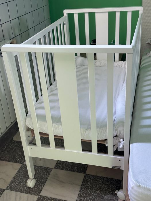 Patut Bebe Cosleeper Lemn Fag Mini Charly Gri cu Saltea si Set de Pat