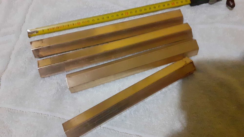 Bare alama hexagonale 32 mm, 8.2 kg, 36 lei pe KG