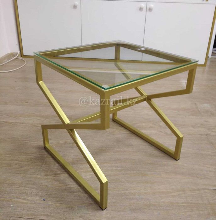 Столешницы, Стойки для одежды, Вешала и другие оборудования на заказ