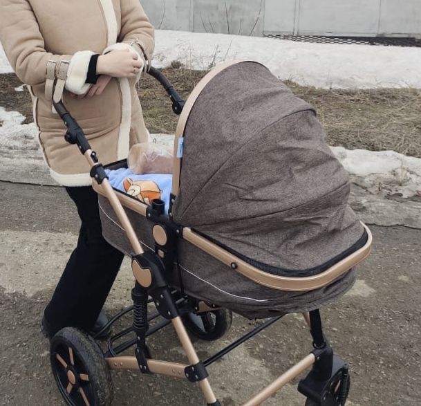 Продам почти новую коляску