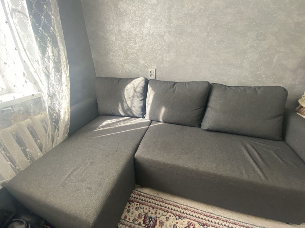 Продам Диван б/у
