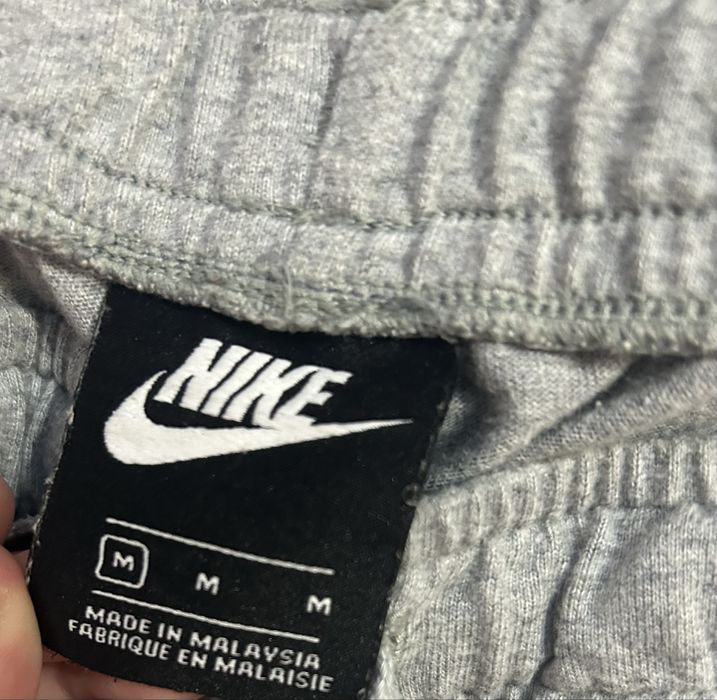 Pantaloni nikeeeeeeeee