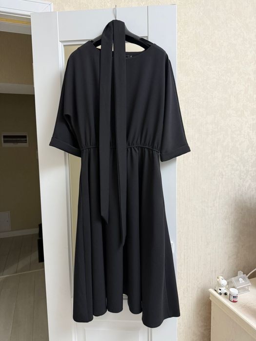 Платье черное женское