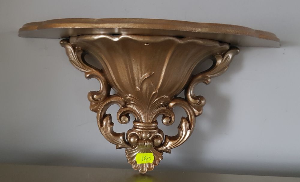 Consolă veche din lemn masiv