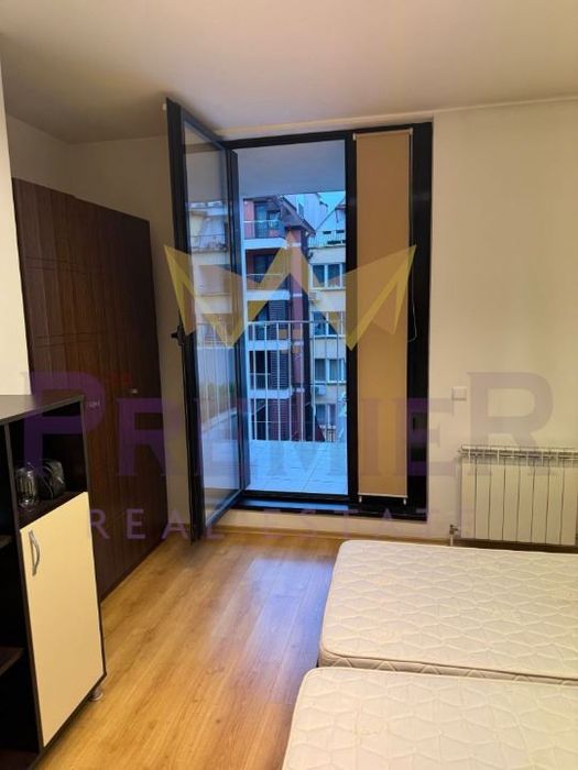Продава се Тристаен апартамент в София, Гоце Делчев - 129 кв.м за 2907 €/кв.м - Снимка #1