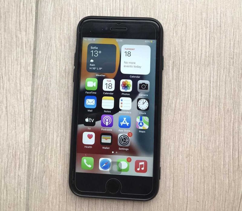 iPhone 7 Silver 32GB – Работи отлично