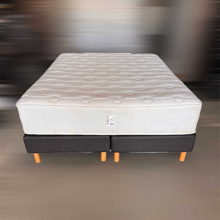 Pat Box Spring: două somiere + saltea, 160 × 200 cm