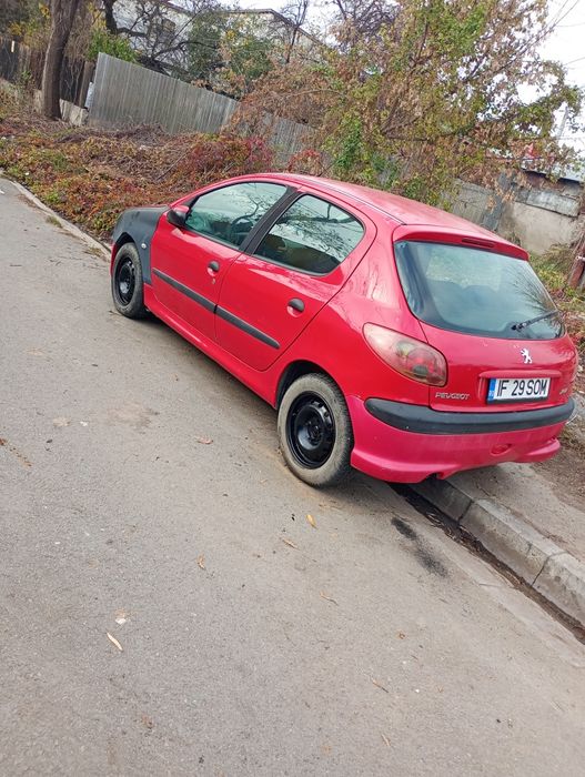 Vând sau schimb masina