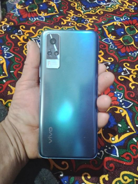 Телефон сотилади коробка дакумент