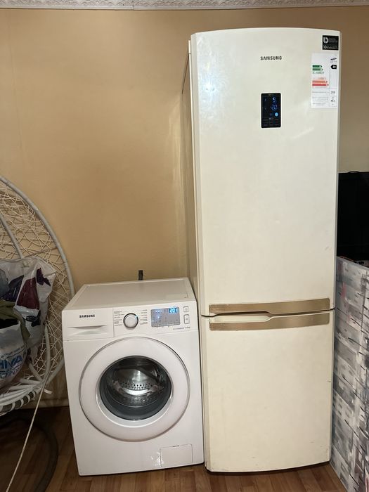 Холодильник Samsung