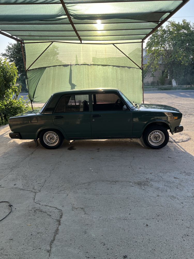 Продаются ваз 2107  Срочно но