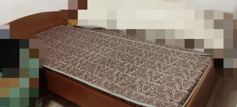 Кровати 2 штуки б/у