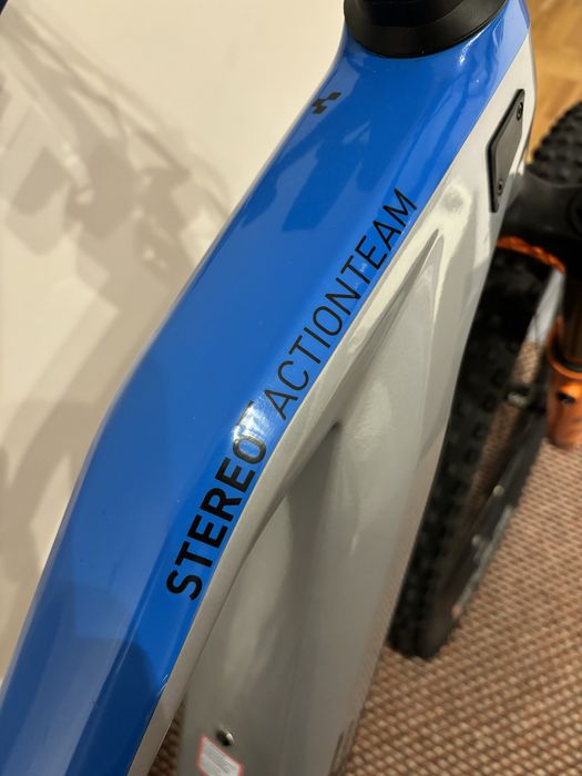 Cube Stereo Hybrid 140 Action Team