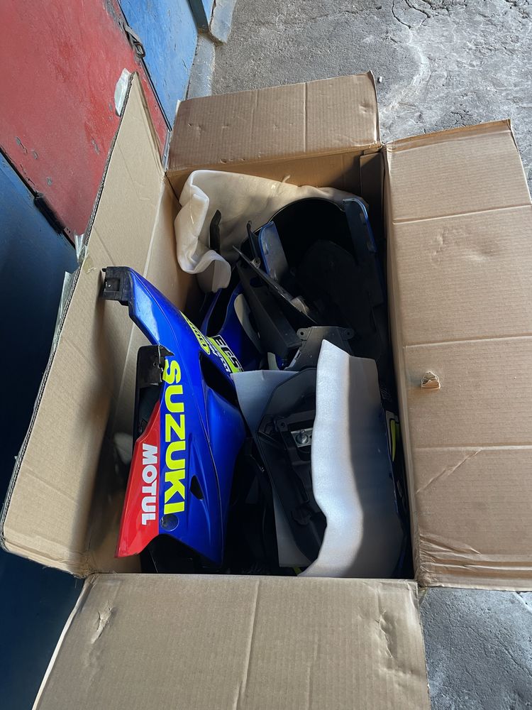 Спойлери (kit) за suzuki GsxR 1000 2010 L0