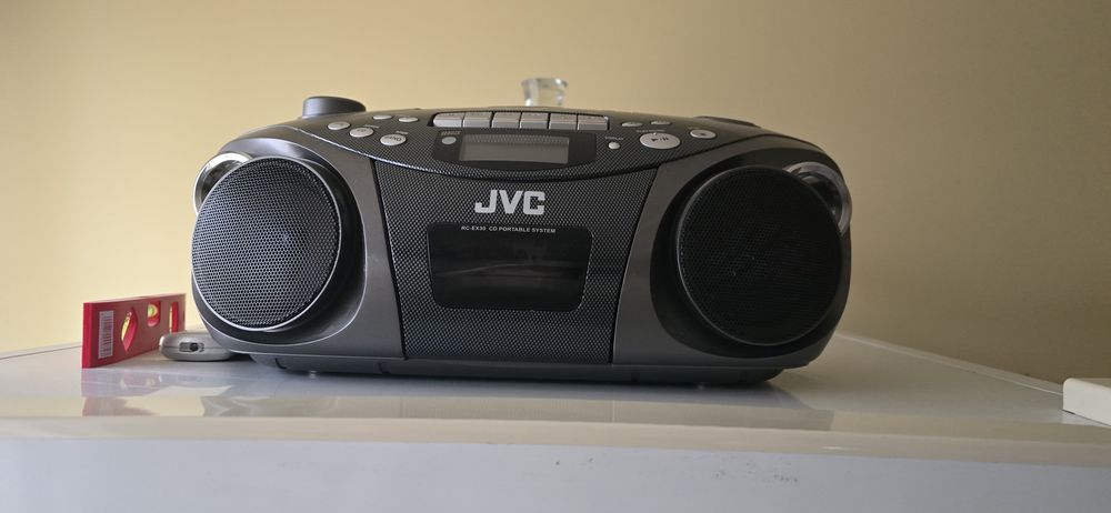 Продавам Jvc радио CD касетофон
