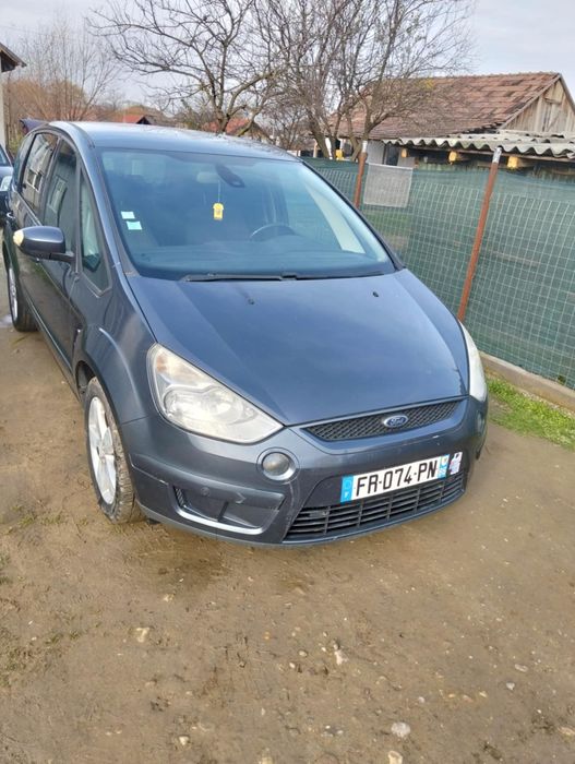 Vând Ford Galaxy s max