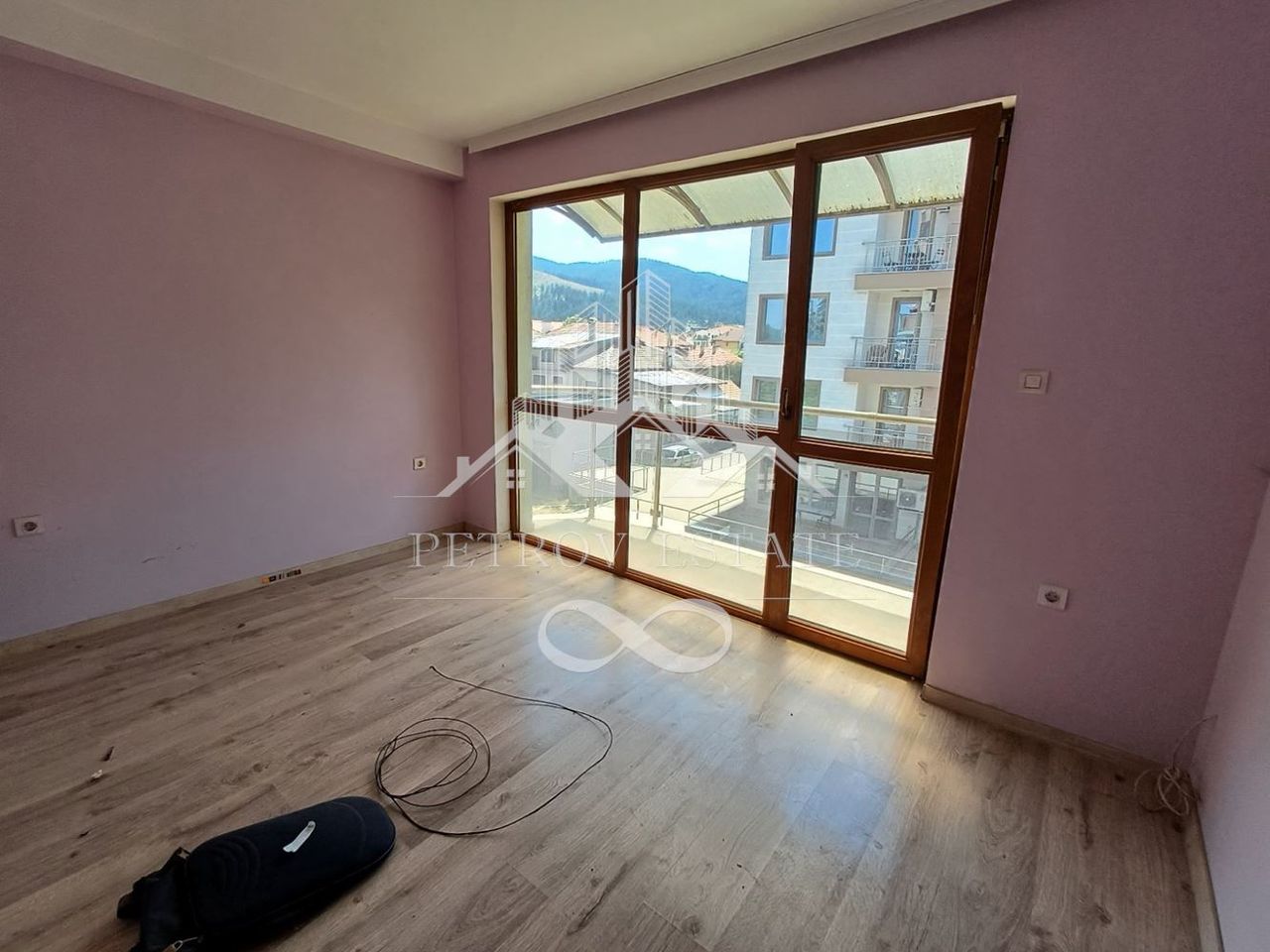 Дава се под наем Тристаен апартамент в Велинград - 60 кв.м за 220 € - Снимка #3
