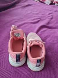 Adidasi roz ferite mărimea 27, Adidas