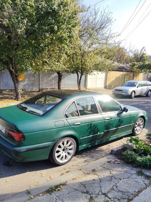 Vând sau schimb BMW E39 520i