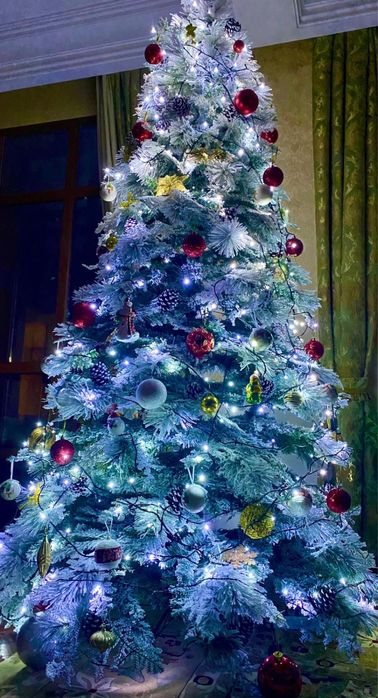 новогодняя зимняя елка