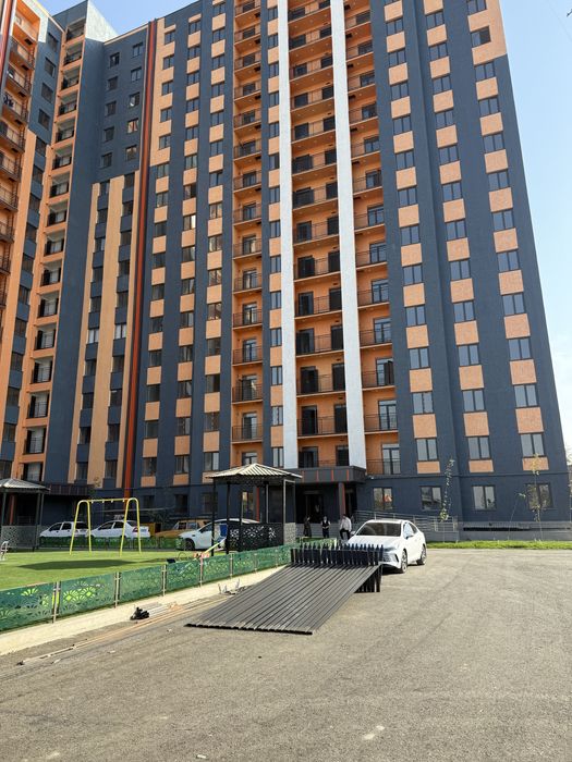 Срочна квартира сотилади сергели бобир махалла