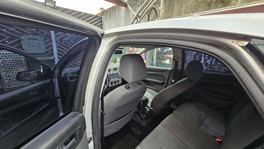 Ford Focus 2  1.6 benzina