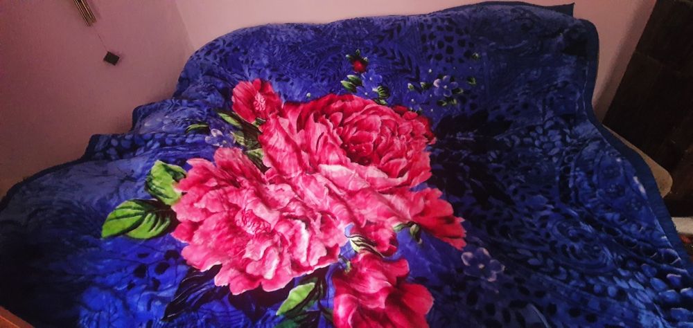 Cuvertura pat pluș,  cuvertura simplă