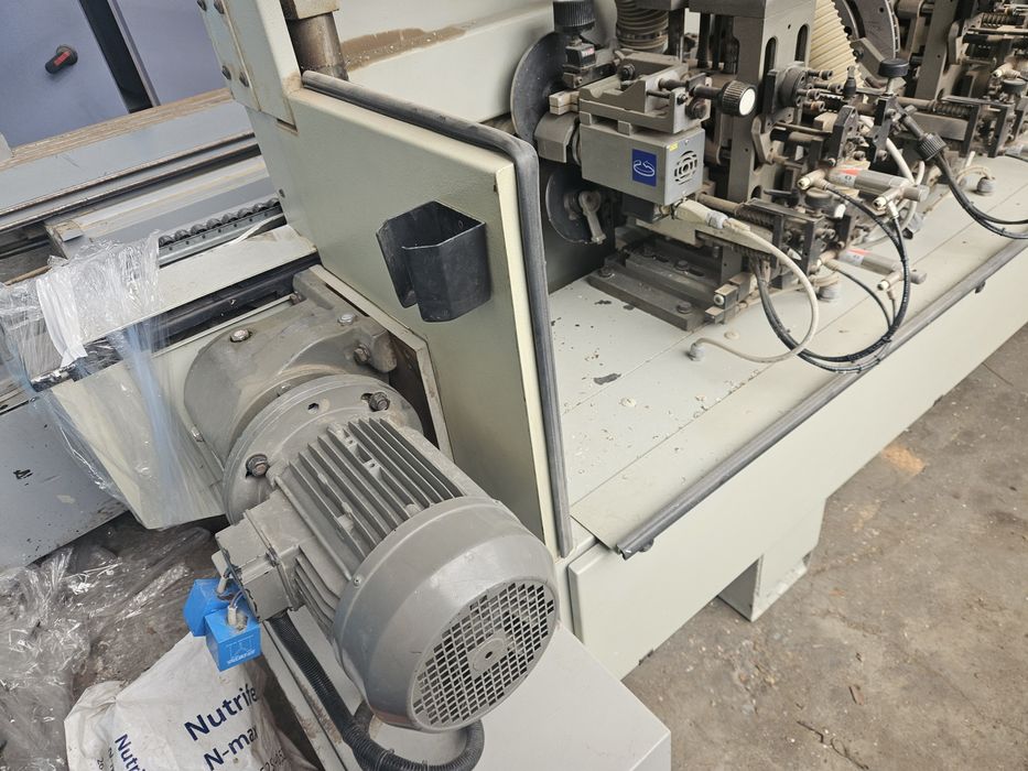 кантираща машина -ITALY