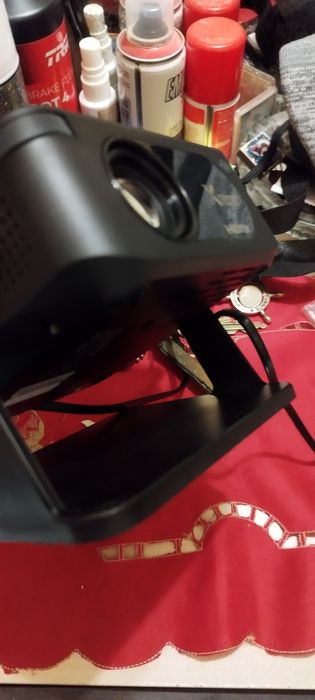 Продавам мултимедиен проектор XNANO