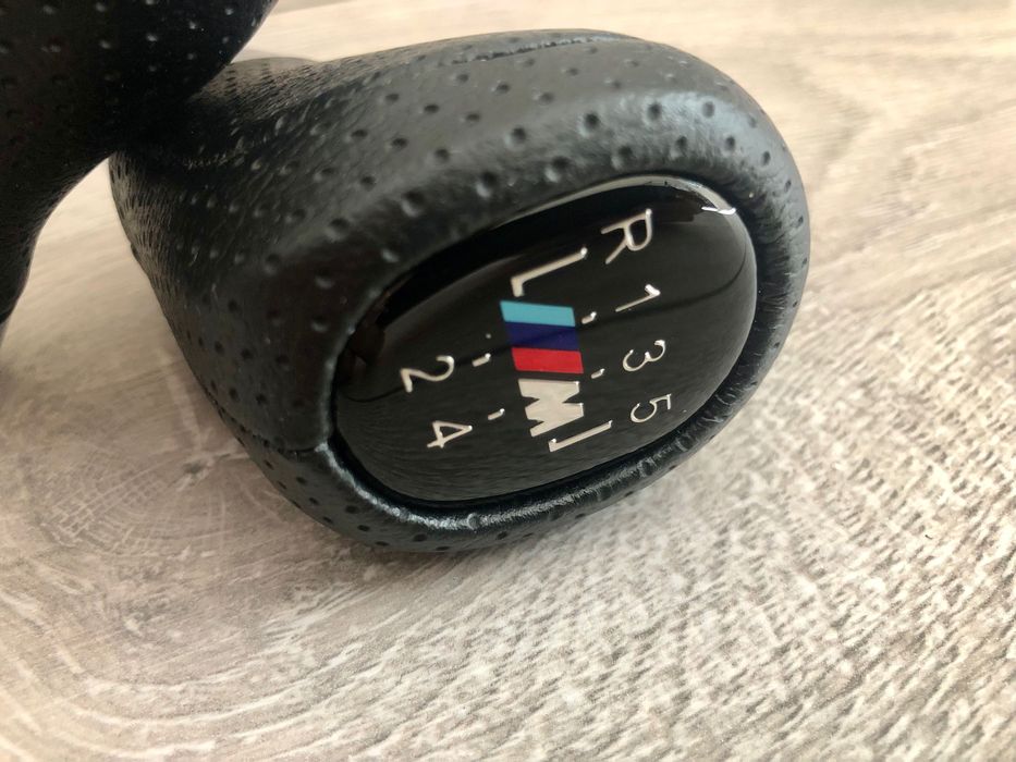 Кожена топка за скоростен лост на БМВ BMW E36 E39 E46 E90 E91 E60 E81