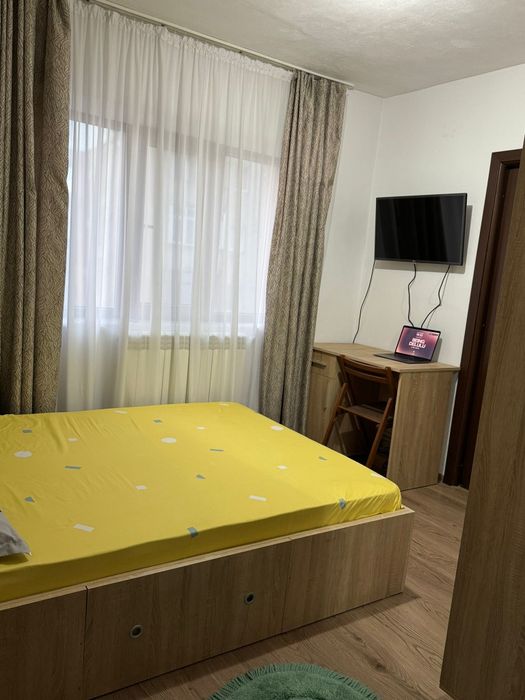 Vând apartament cu 2 camere decomandat