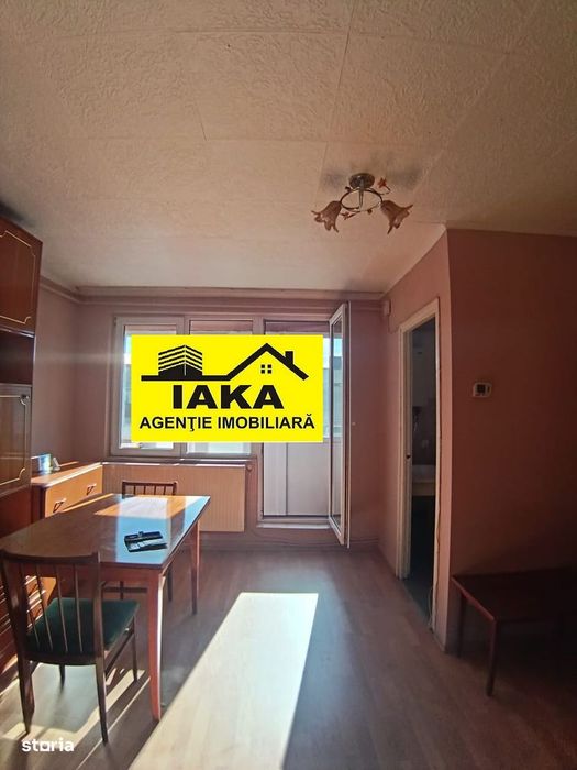 Margeanului, garsoniera, etaj 4