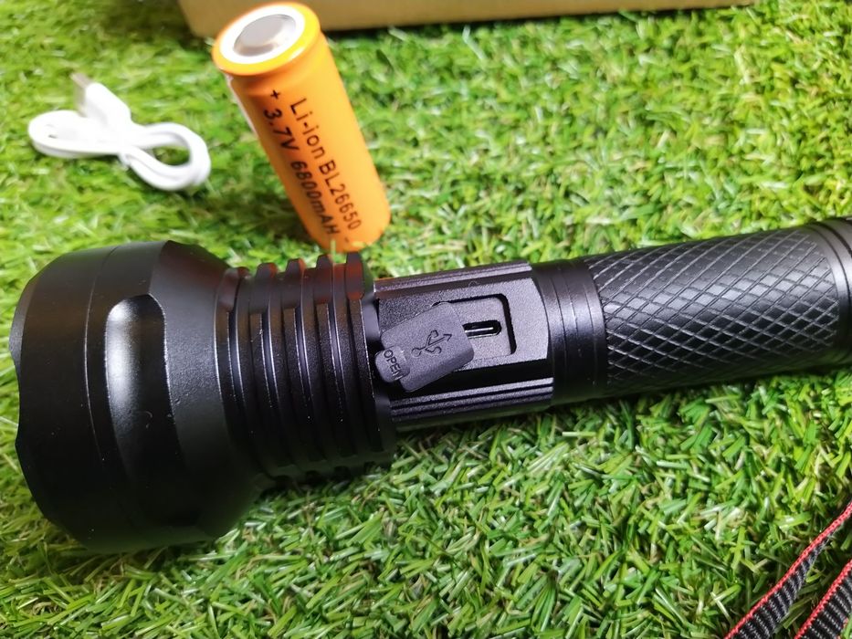 Lanterna Profesionala Metalica, cu Oglinda LED XHP50.2 model OFERTA!