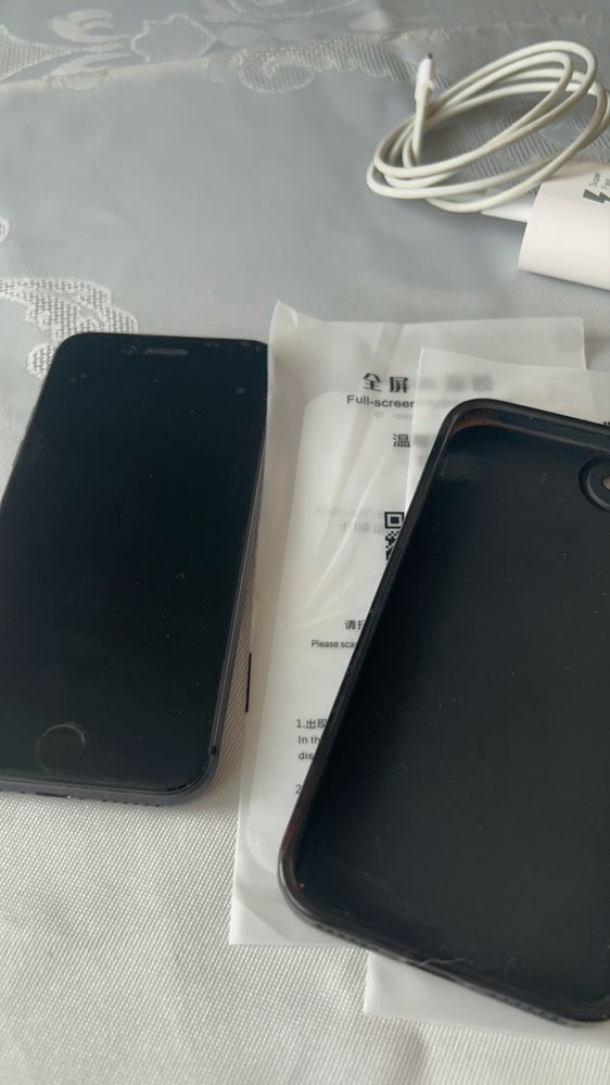 Продавам Iphone8, 64gb