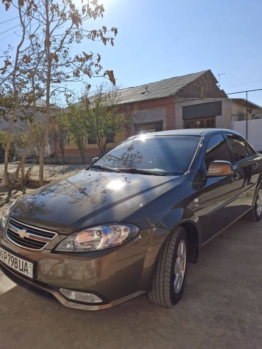 Срочно продается, зевс свет, тонировка, малибу руль, чехол, полик есть