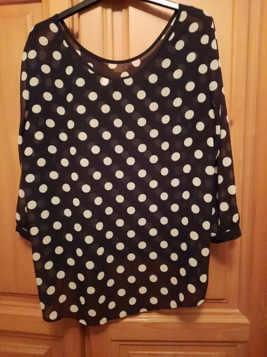 Bluza H&M neagra cu buline albe mărimea 44