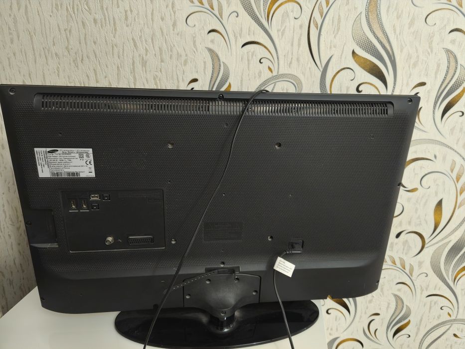 Продам LED телевизор.