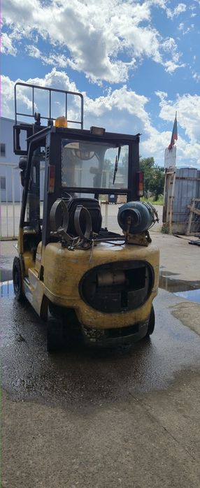 Продава се газокар CATERPILLAR GP25K 2003 година вдига височина 3300 м