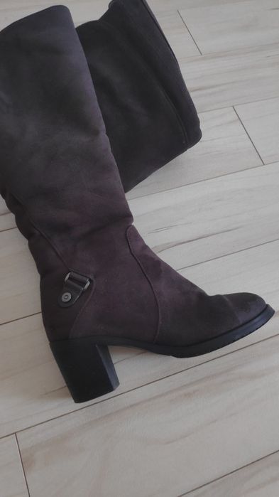 Зимние женские сапоги