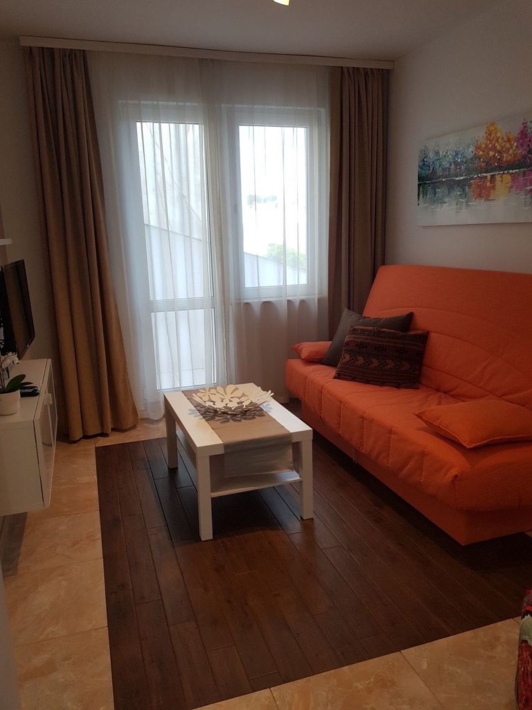 Продава се Двустаен апартамент в Варна, Автогара - 50 кв.м за 3380 €/кв.м - Снимка #5